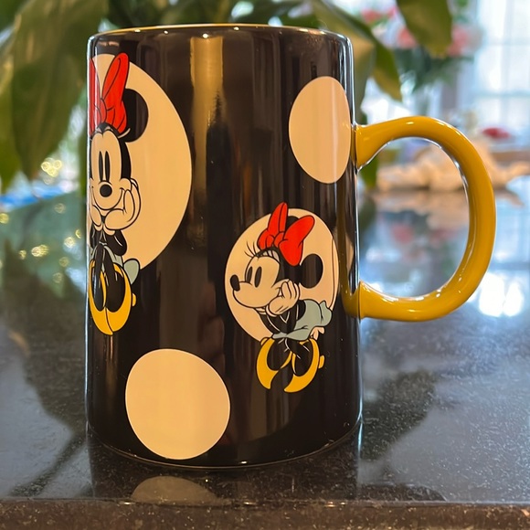 Tall Disney Minnie Mouse Black Yellow Polka Dots Mug Cup - Rare - Picture 1 of 9